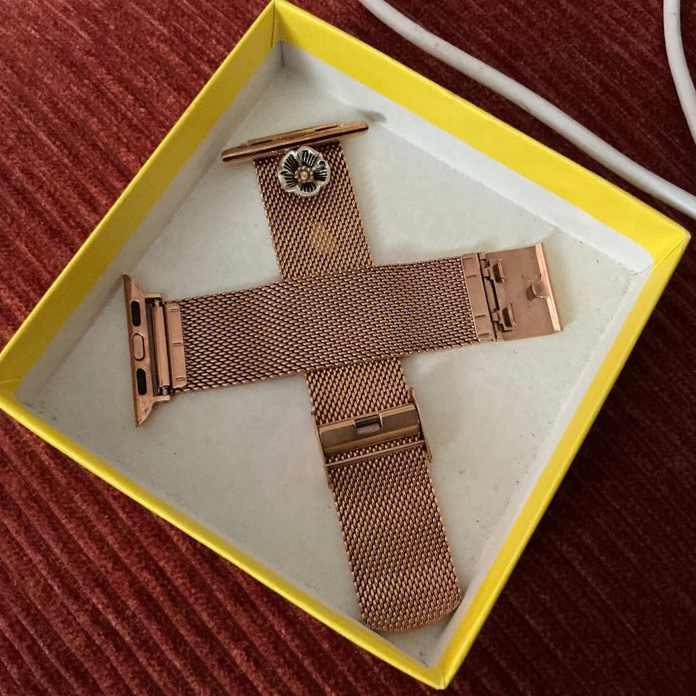 COACH Women's Rose Gold-Tone Mesh Tea Rose Charm Strap for Apple Watch 38 /40 MM